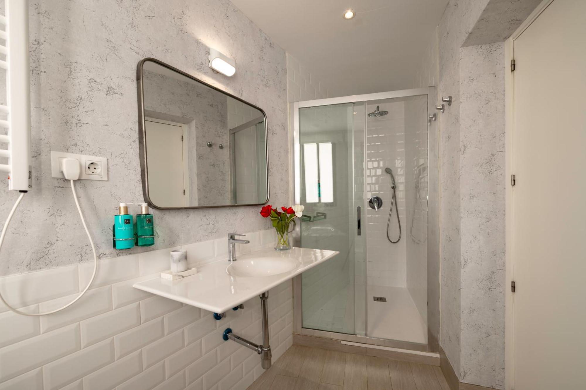 Mi Casa En Madrid- Spacious Apartments Callao Gran Via Dış mekan fotoğraf